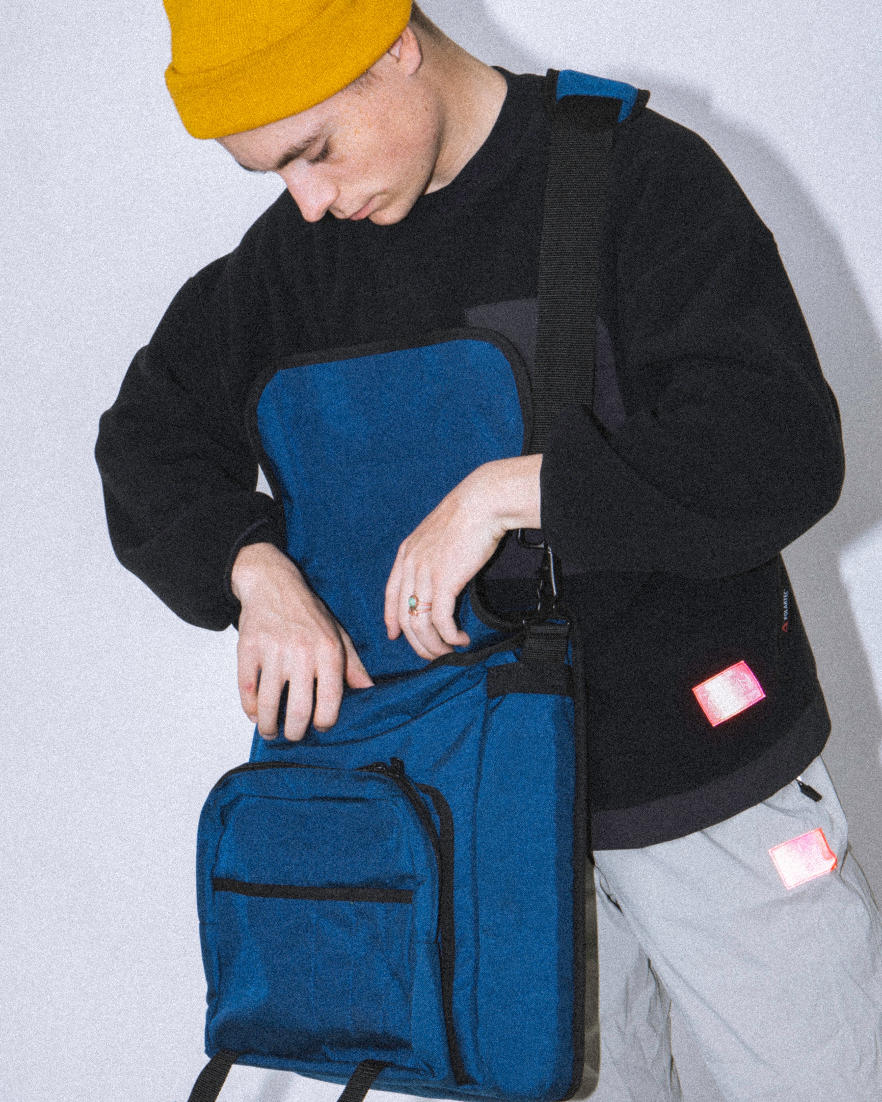 Commuter Laptop Bag (17 in.) With Back Zipper